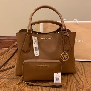 Michael Kors Purse & Wallet